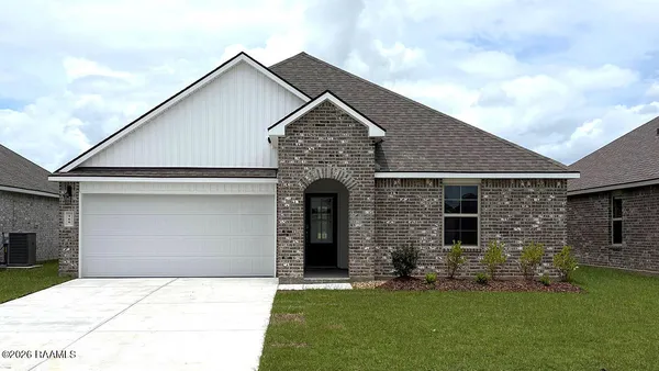 $233,500 | 160 Cottage Cove Drive, Maurice, LA 70555