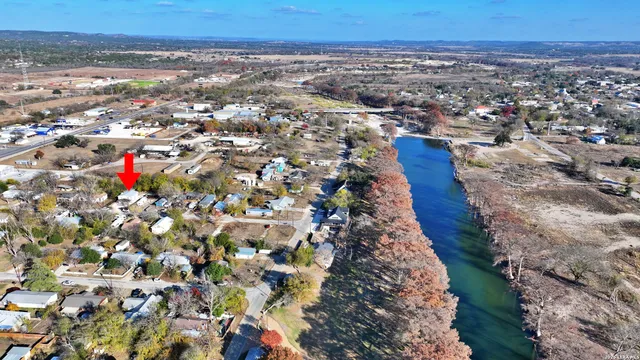 $315,000 | 122 Brink, Center Point, TX 78010