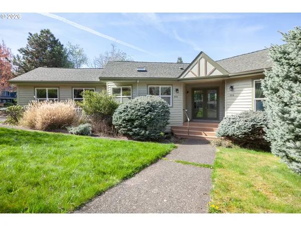 $725,000 | 556 Forestview Drive, Hood River, OR 97031