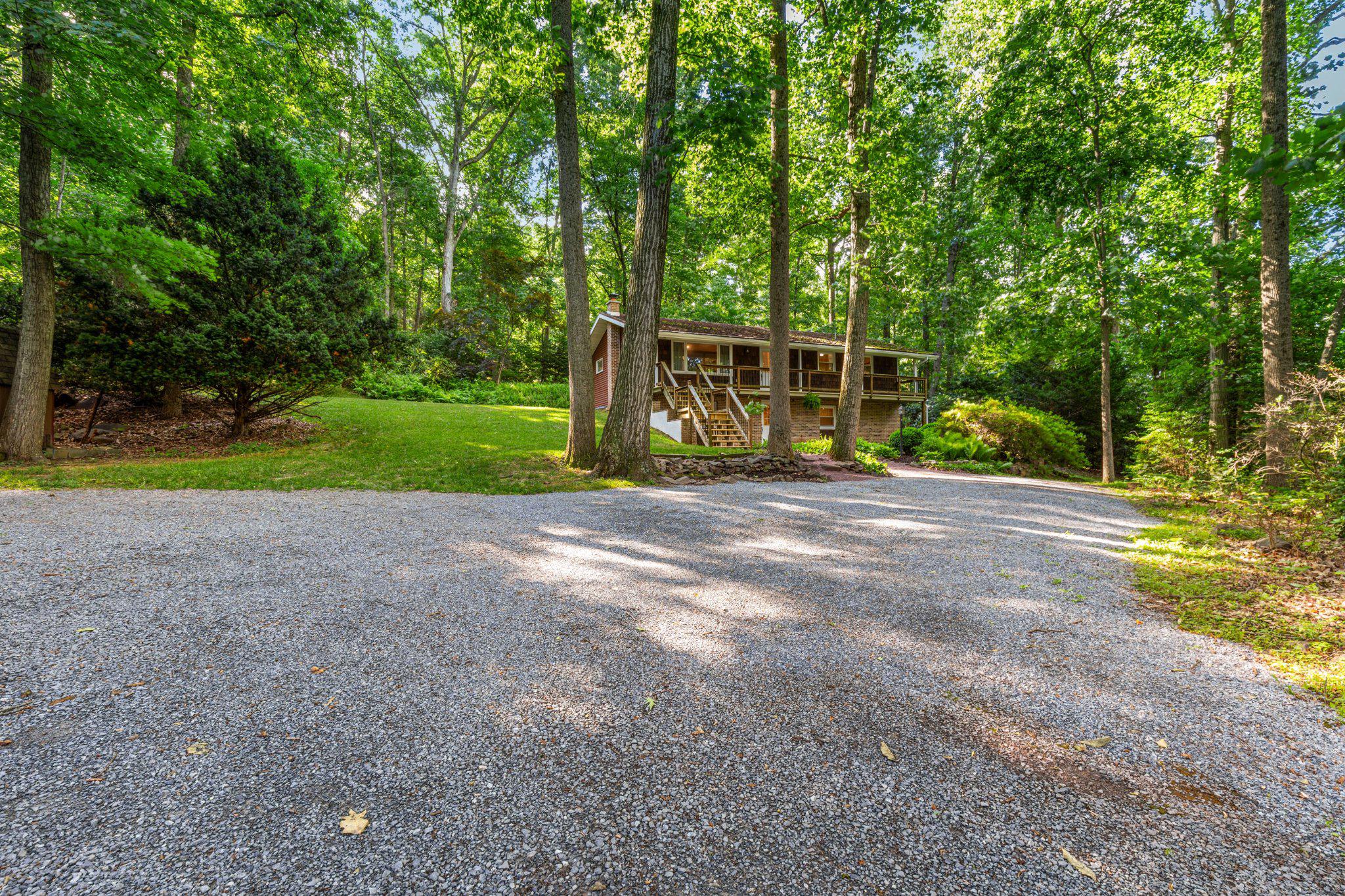 2835 Pinch Road Manheim, PA 17545 - Photo 31 of 33 Large Driveway