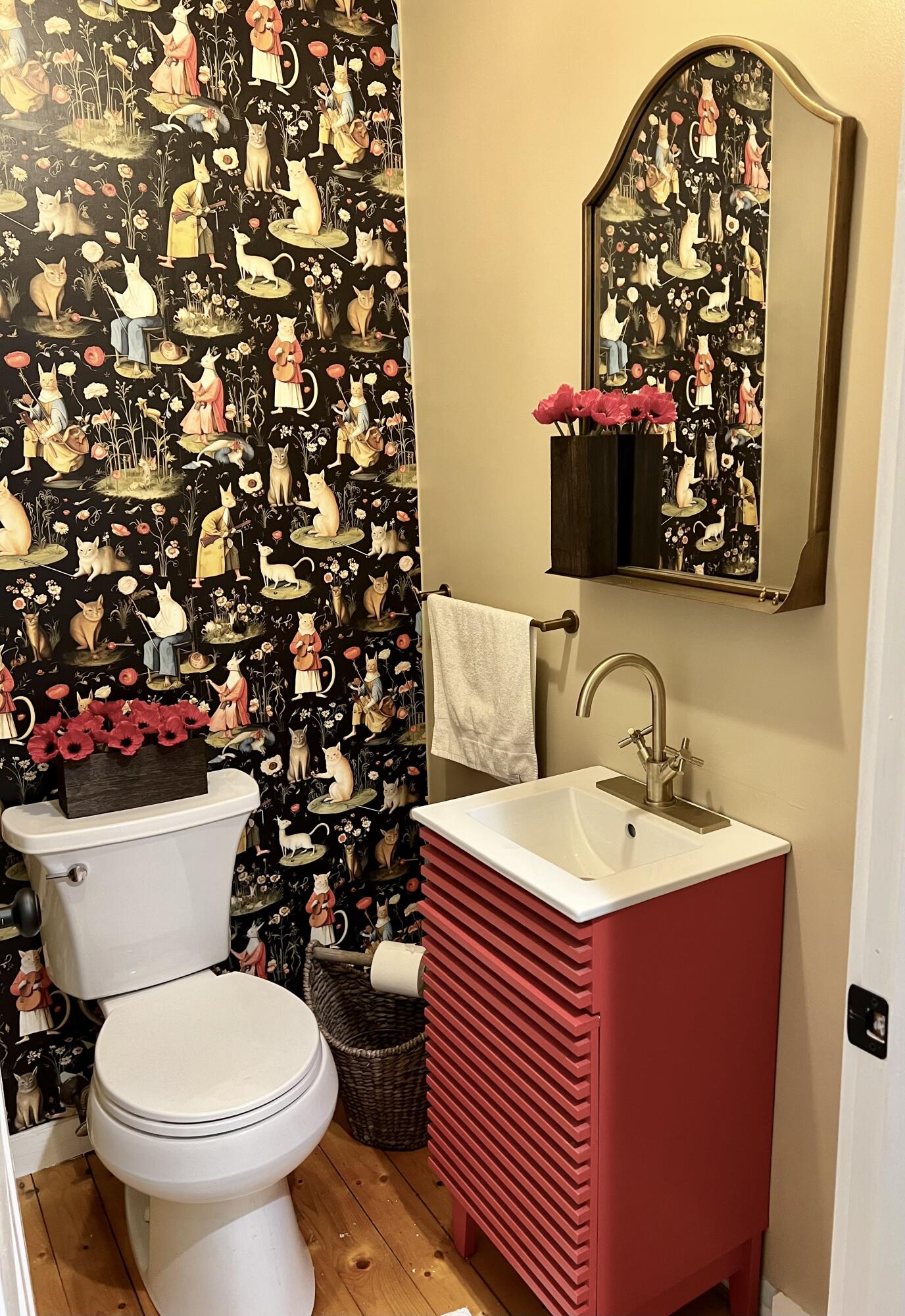 7 Cobbles End Mount Desert, ME 04660 - Photo 14 of 50 First floor half bath