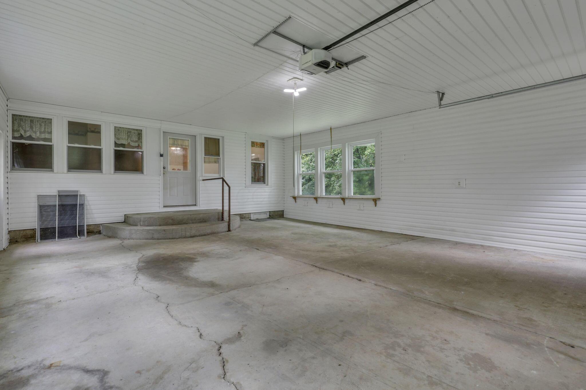 6135 Westfall Road Southwest Lancaster, OH 43130 - Photo 38 of 45 1000003741