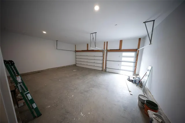 $475,000 | 3200 Junction Drive, Harrisonville, MO 64701