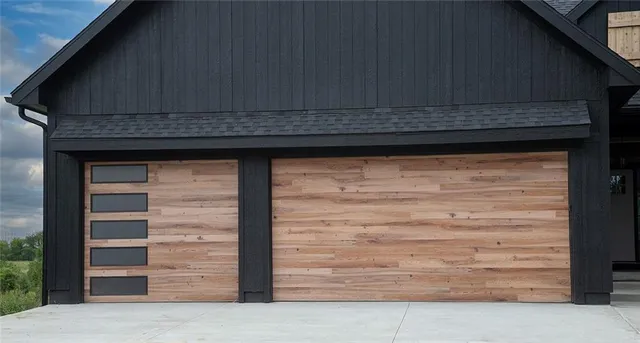 $475,000 | 3200 Junction Drive, Harrisonville, MO 64701