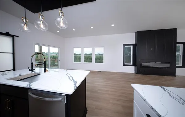 $469,000 | 3200 Junction Drive, Harrisonville, MO 64701