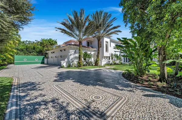 $25,000,000 | 4955 Southwest 83rd Street, Miami, FL 33143