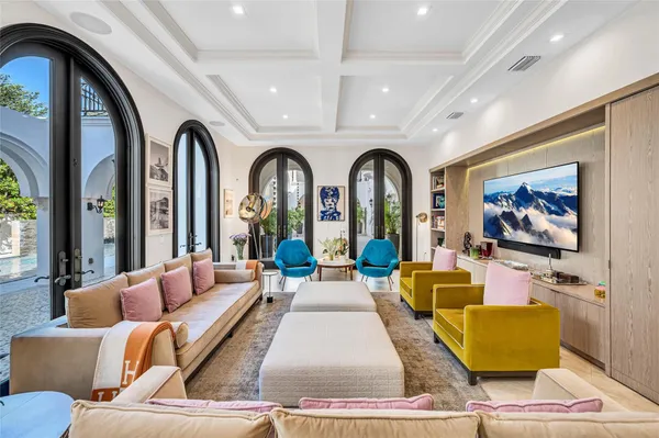$25,000,000 | 4955 Southwest 83rd Street, Miami, FL 33143