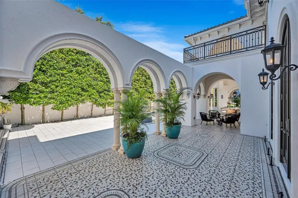 $25,000,000 | 4955 Southwest 83rd Street, Miami, FL 33143
