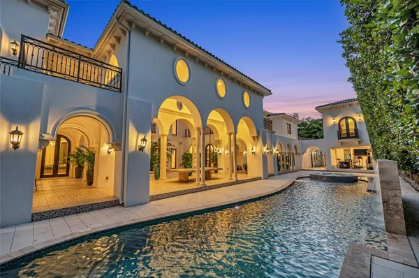 $25,000,000 | 4955 Southwest 83rd Street, Miami, FL 33143