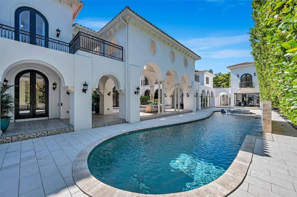 $25,000,000 | 4955 Southwest 83rd Street, Miami, FL 33143