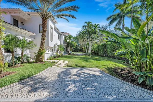 $25,000,000 | 4955 Southwest 83rd Street, Miami, FL 33143
