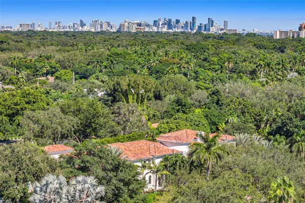 $25,000,000 | 4955 Southwest 83rd Street, Miami, FL 33143