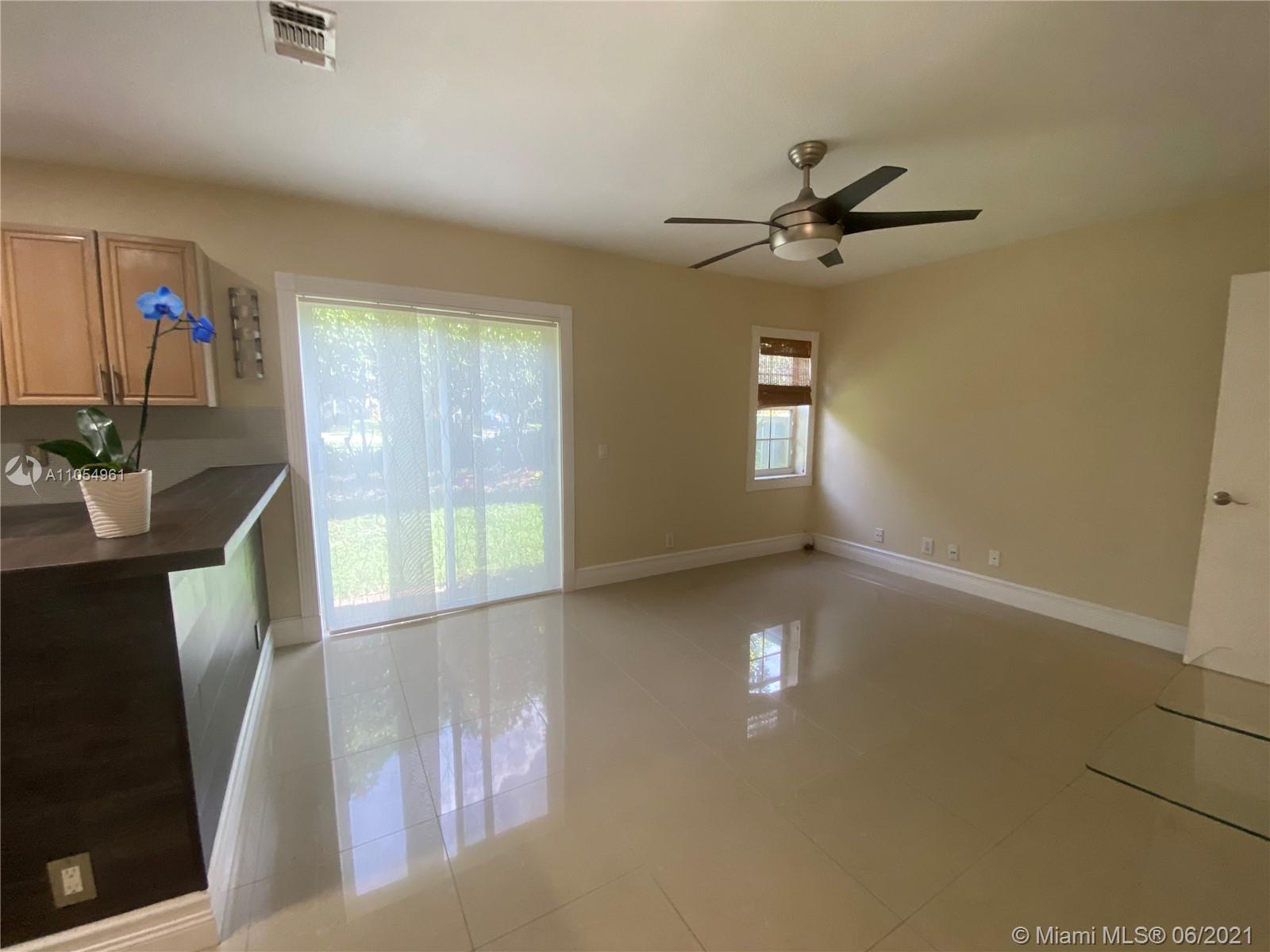 1435 Seabay Road Weston, FL 33326 - Photo 12 of 34 Gallery Image 12