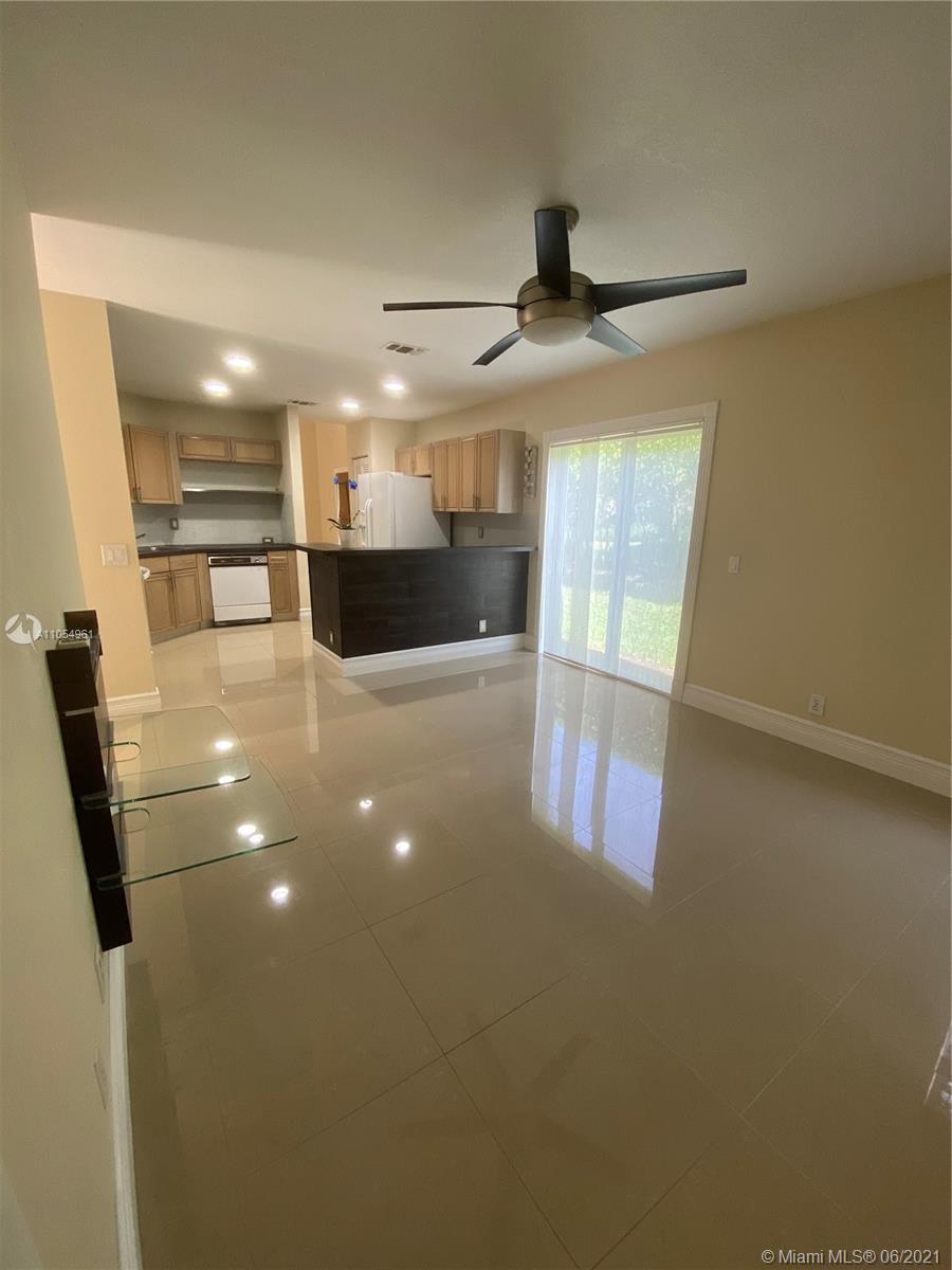 1435 Seabay Road Weston, FL 33326 - Photo 14 of 34 Gallery Image 14