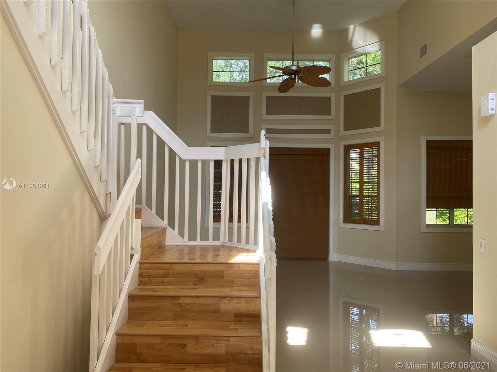1435 Seabay Road Weston, FL 33326 - Photo 5 of 34 Gallery Image 5