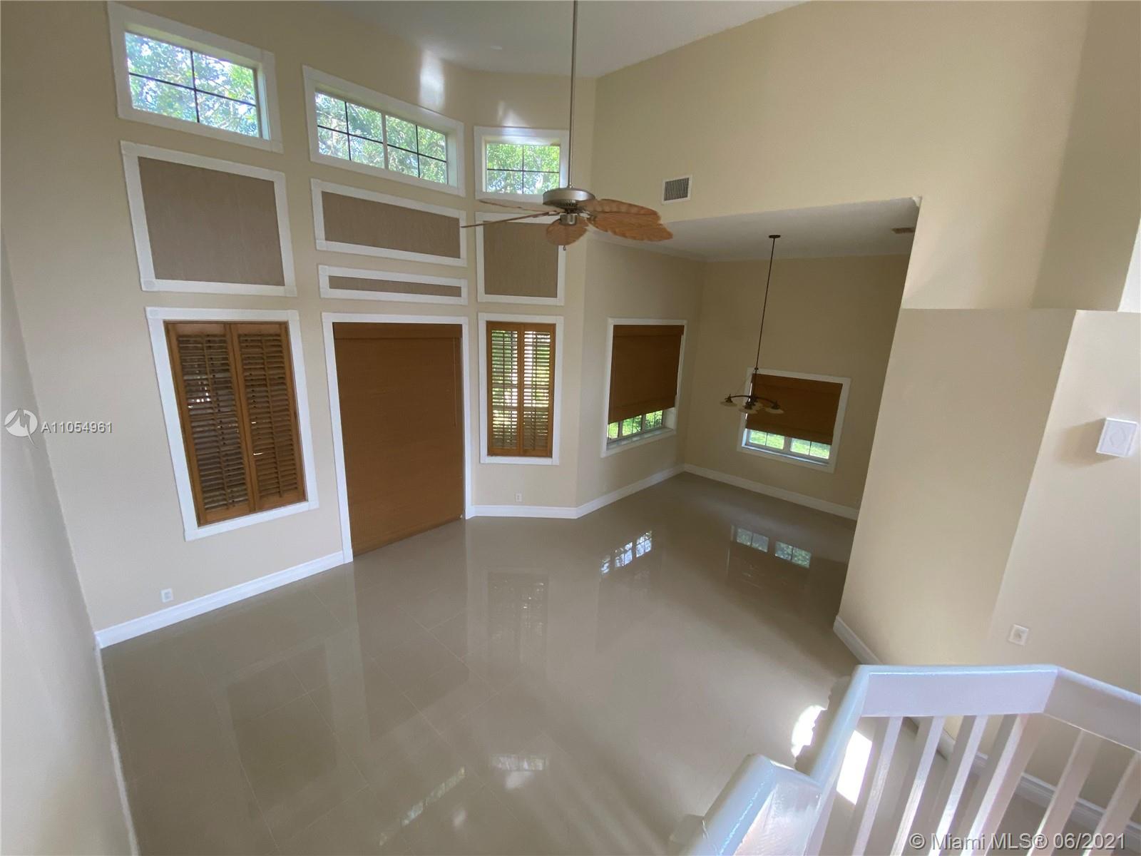1435 Seabay Road Weston, FL 33326 - Photo 6 of 34 Gallery Image 6