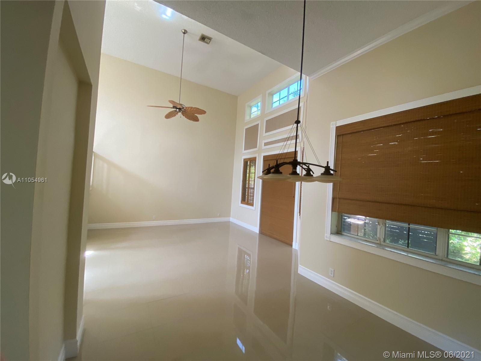 1435 Seabay Road Weston, FL 33326 - Photo 8 of 34 Gallery Image 8