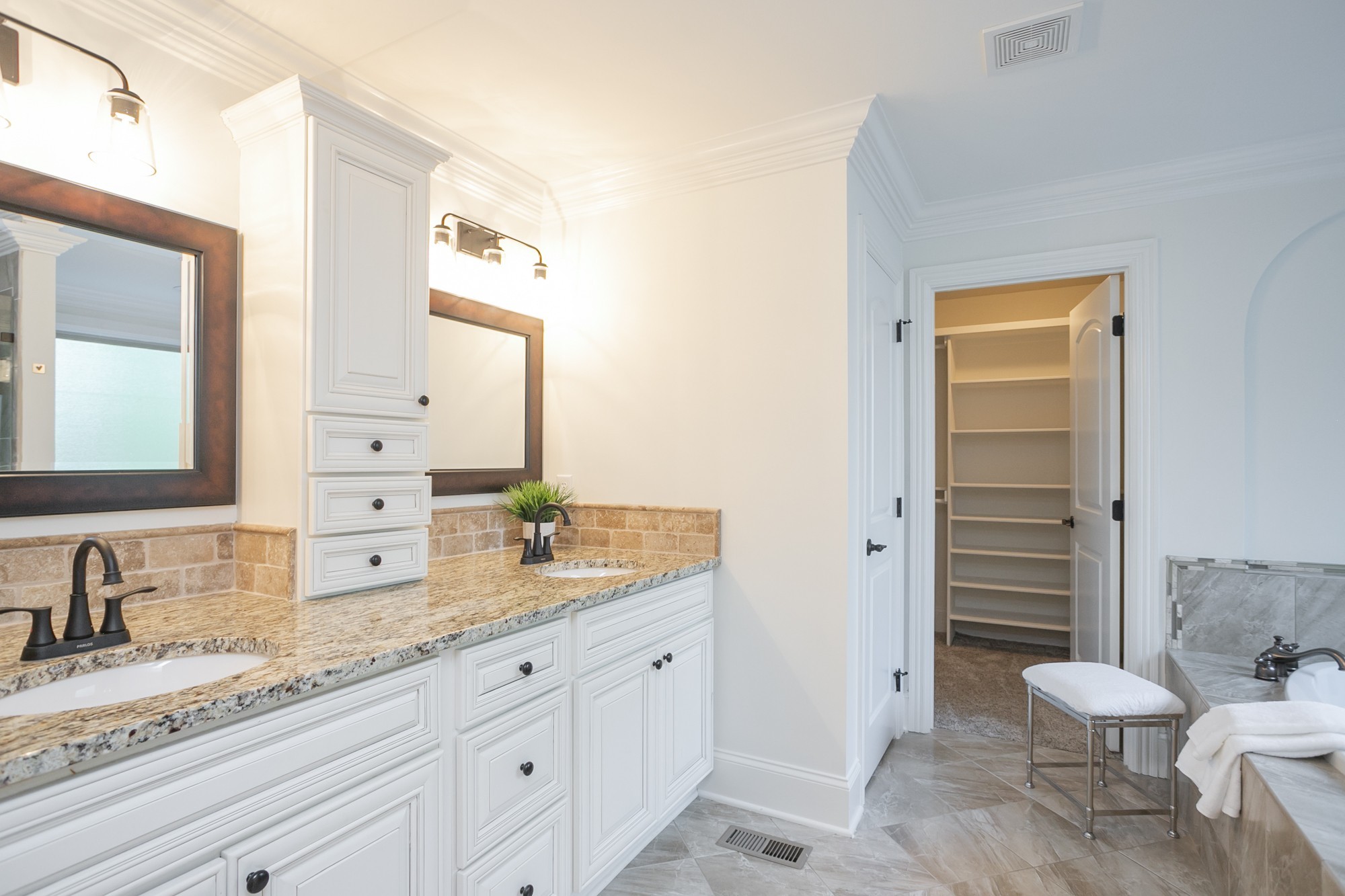 144 Alton Road Nashville, TN 37205 - Photo 22 of 46