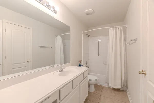 $2,500 | 6618 Trenton Lake Lane, Houston, TX 77041