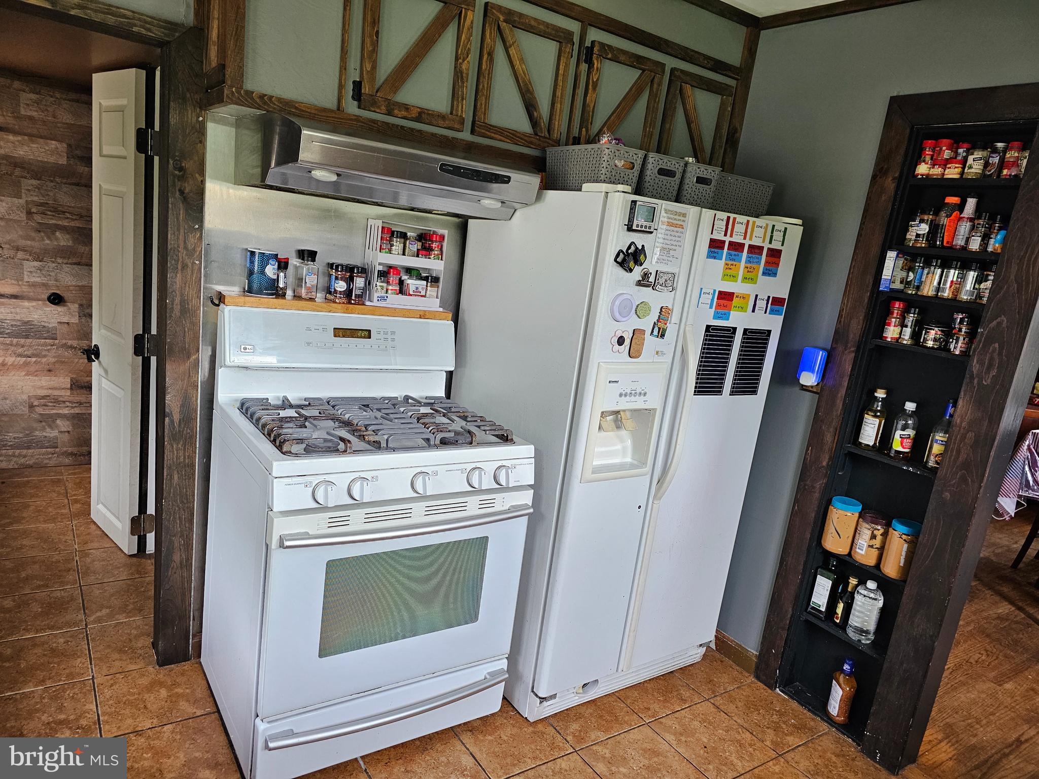 609 Cedar Crest Drive Carneys Point, NJ 08069 - Photo 13 of 36