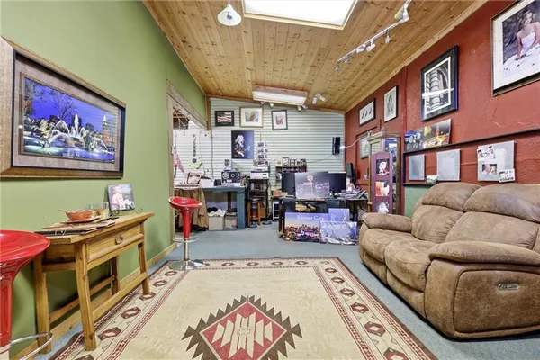 $349,000 | 9600 Johnson Drive, Shawnee, KS 66203