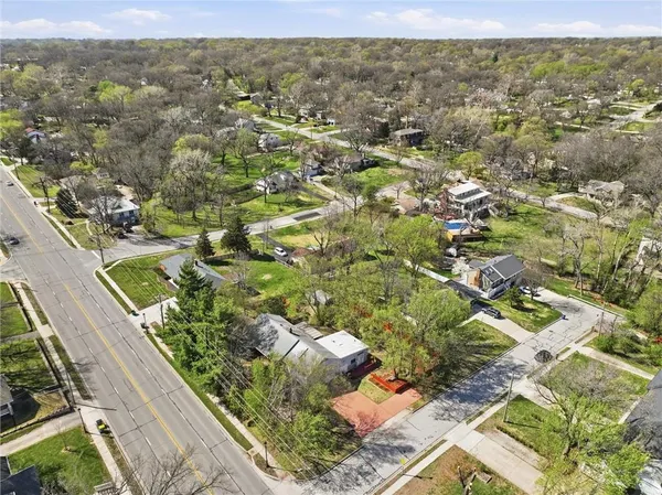 $349,000 | 9600 Johnson Drive, Shawnee, KS 66203