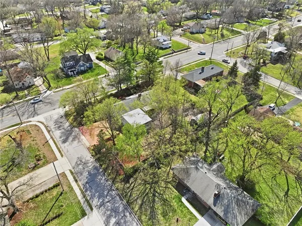 $349,000 | 9600 Johnson Drive, Shawnee, KS 66203