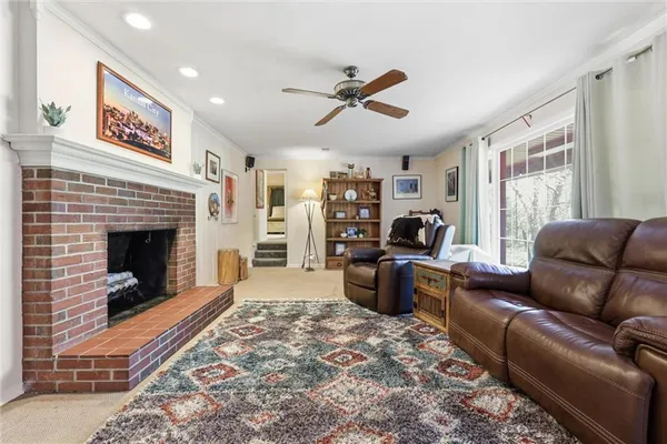 $349,000 | 9600 Johnson Drive, Shawnee, KS 66203