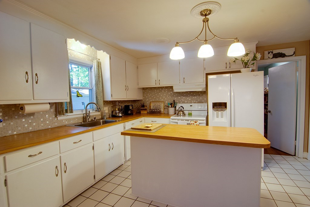 3028 Dixon Road Durham, NC 27707 - Photo 7 of 22 Photo 7