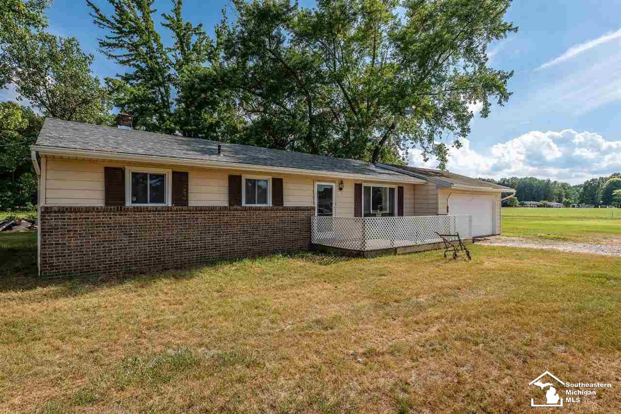 11215 Hoffman Road Maybee, MI 48159 - Photo 1 of 30