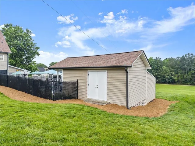 $818,000 | 8958 Bill Savage Road, Lula, GA 30554