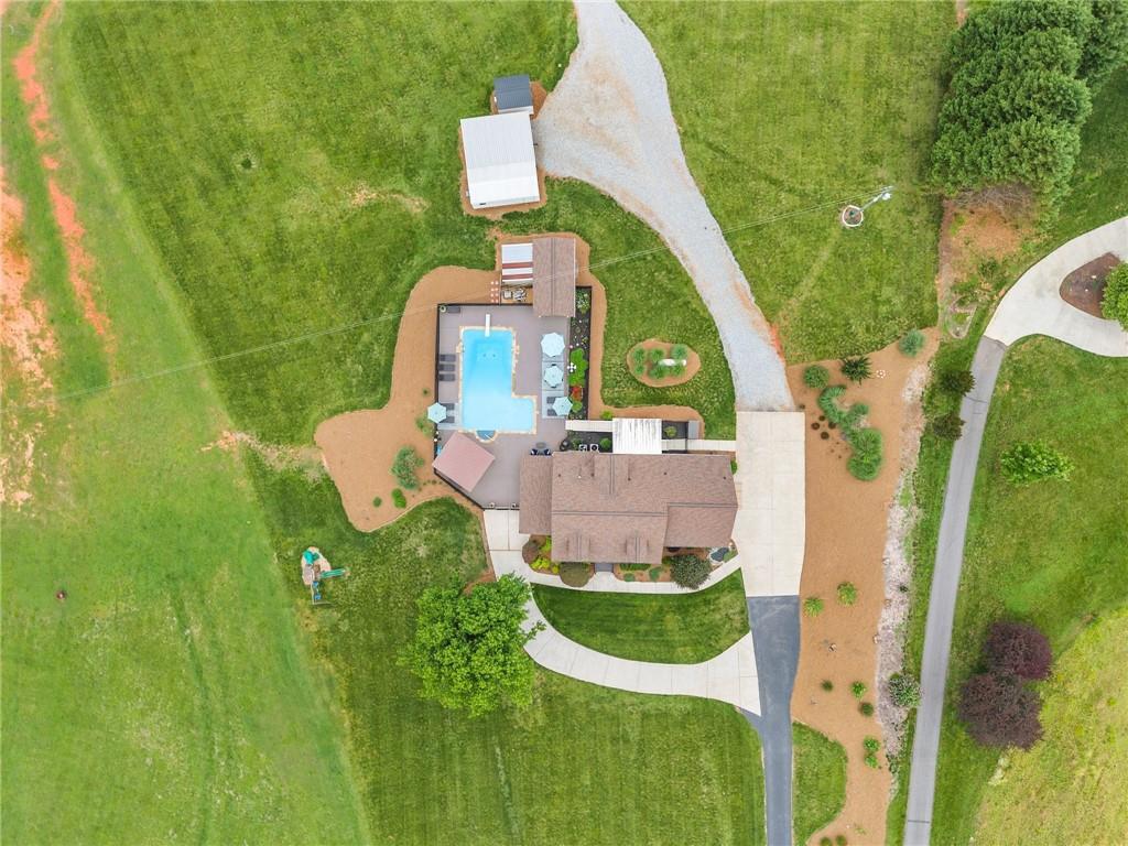 8958 Bill Savage Road Lula, GA 30554 - Photo 9 of 81