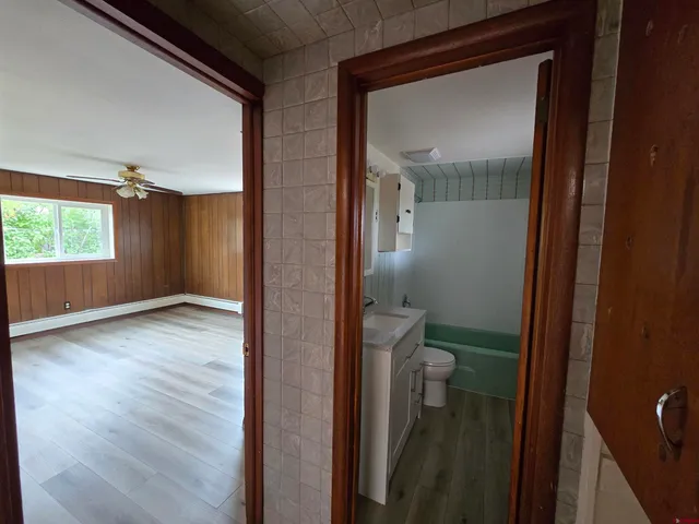 a bathroom with a toilet