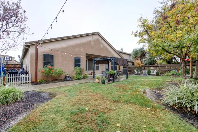 $560,000 | 5945 North La Paz Avenue, Fresno, CA 93723