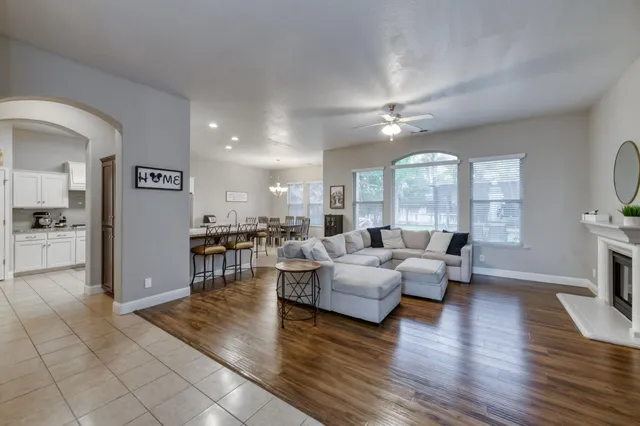 $560,000 | 5945 North La Paz Avenue, Fresno, CA 93723