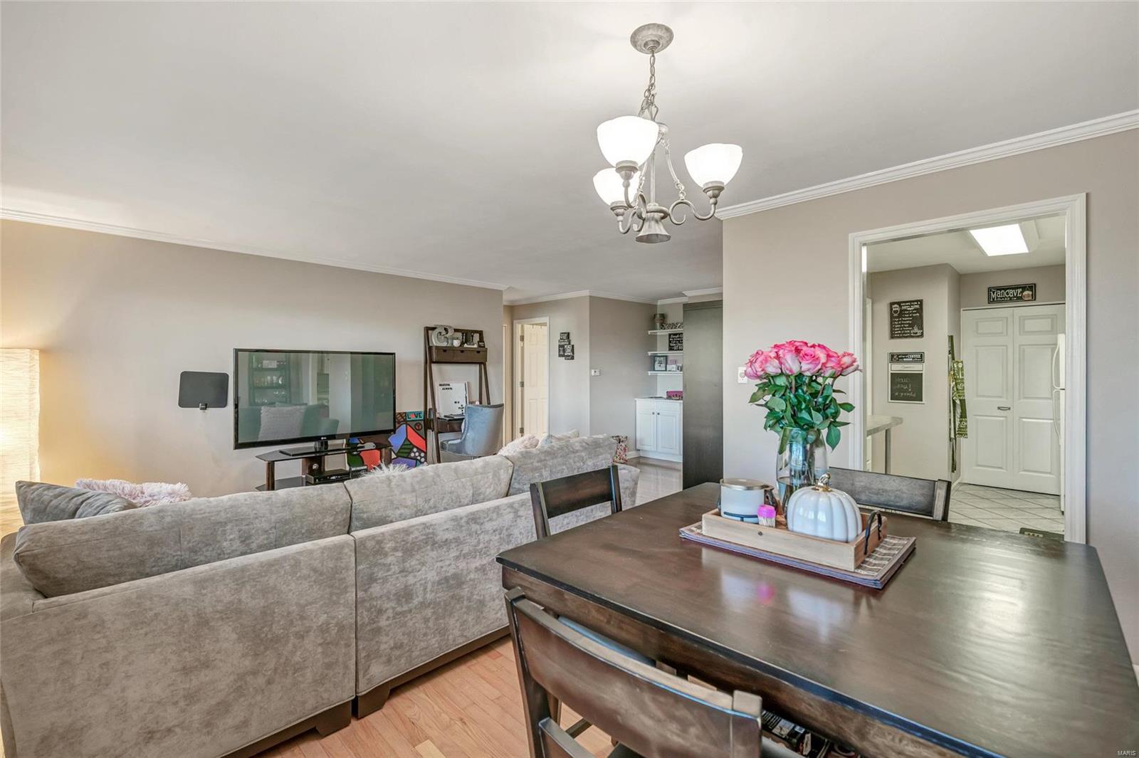 8631 Old Bonhomme Road, Unit 3E St. Louis, MO 63132 - Photo 13 of 32