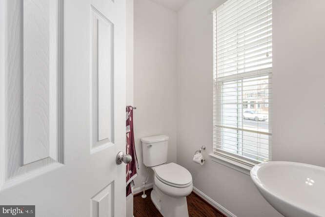 15858 Aerial View Road Woodbridge, VA 22193 - Photo 15 of 30 Main Level Powder room