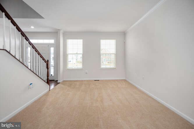 15858 Aerial View Road Woodbridge, VA 22193 - Photo 6 of 30 Living room area with Natural light
