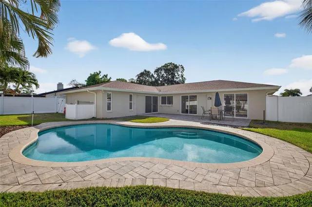 $699,000 | 2043 Tanglewood Way Northeast, St. Petersburg, FL 33702