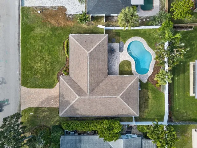 $699,000 | 2043 Tanglewood Way Northeast, St. Petersburg, FL 33702