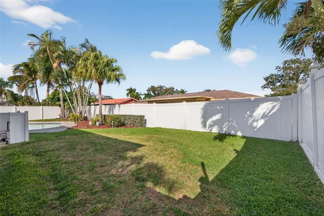 $699,000 | 2043 Tanglewood Way Northeast, St. Petersburg, FL 33702