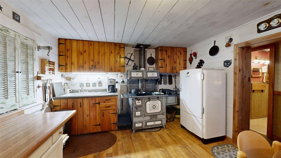 27 Snow Creek Road Red Lodge, MT 59068 - Photo 6 of 24 Gallery Image 6