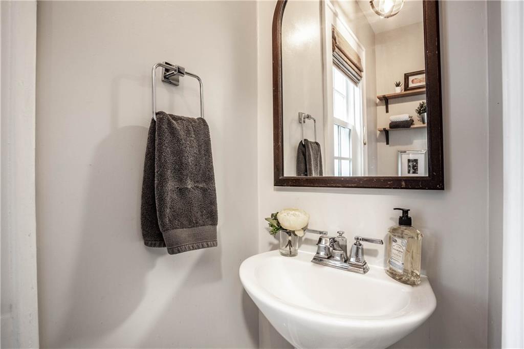 205 Berkley Road Indianapolis, IN 46208 - Photo 20 of 39 Gallery Image 20