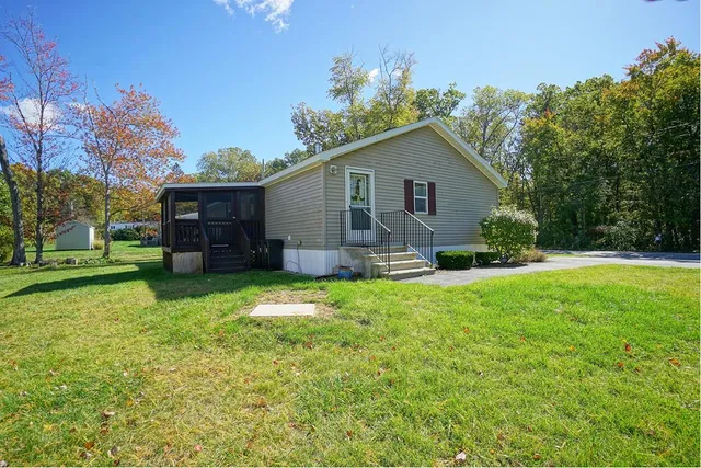 $339,900 | 28 West Street, Salem, NH 03079