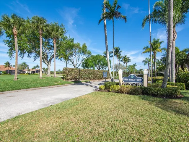 $2,900 | 5540 North Harbor Village Drive, Unit 103, Vero Beach, FL 32967