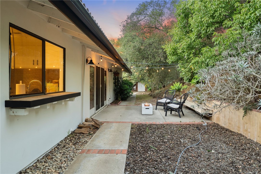 736 Del Valle Drive Fallbrook, CA 92028 - Photo 35 of 53 a living room with furniture