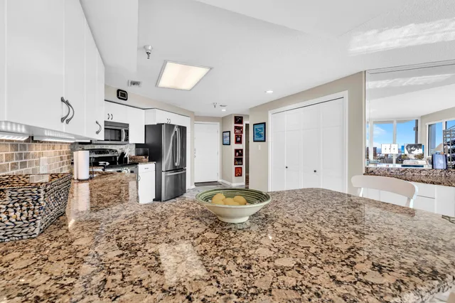 $4,350 | 320 Harbor Boulevard, Unit 901, Destin, FL 32541