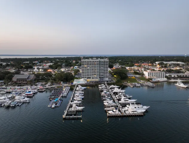 $4,350 | 320 Harbor Boulevard, Unit 901, Destin, FL 32541