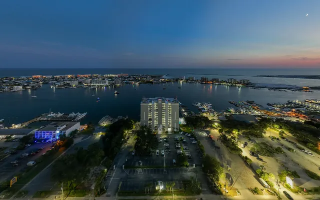 $4,350 | 320 Harbor Boulevard, Unit 901, Destin, FL 32541