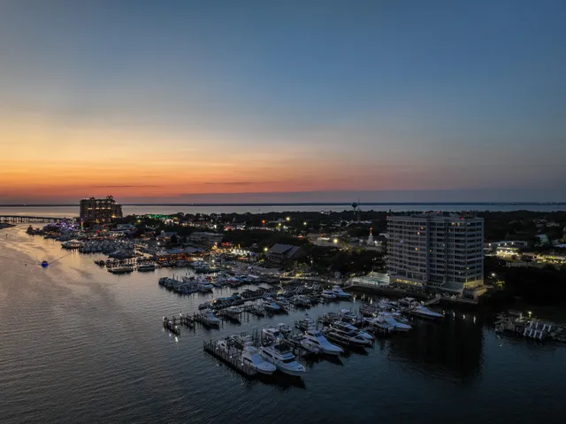 $4,350 | 320 Harbor Boulevard, Unit 901, Destin, FL 32541